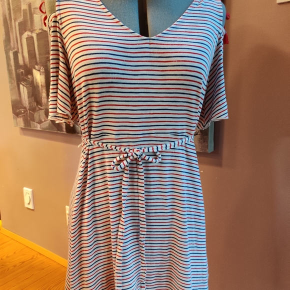 Peekaboo shoulder striped maternity shirt - Picture 2 of 8